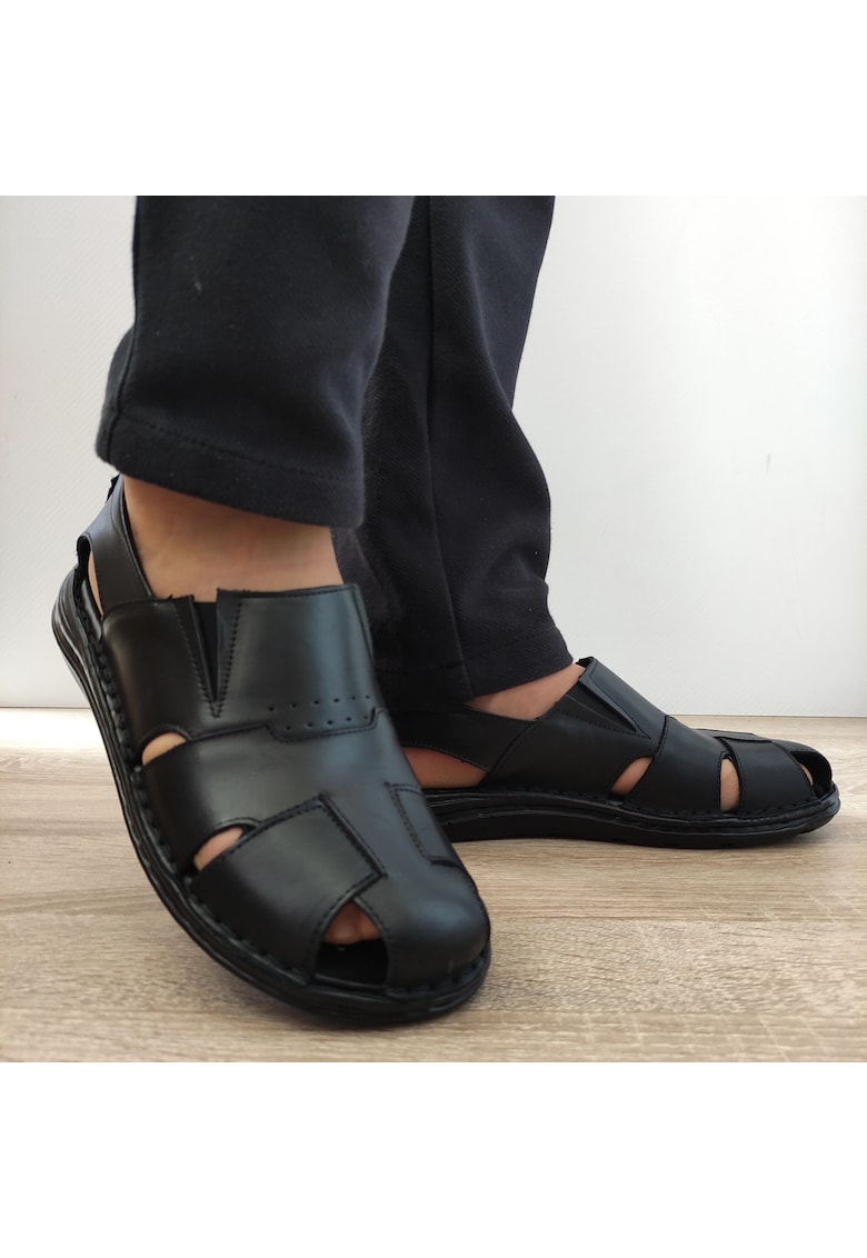 Мъжки черни ежедневни перфорирани обувки 702 - черни Cobra