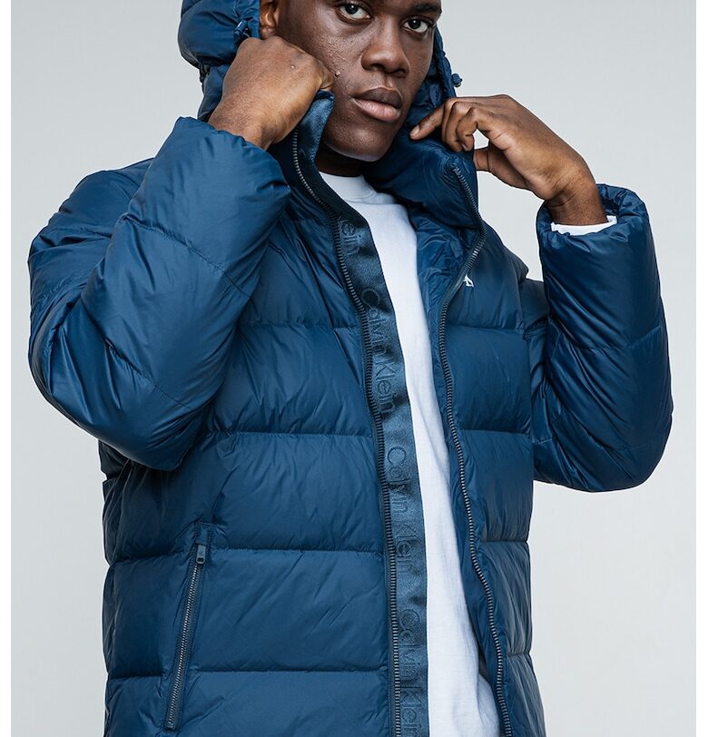 Непромокаемо зимно яке с цип и пухена вата - Петролно синьо CALVIN KLEIN JEANS