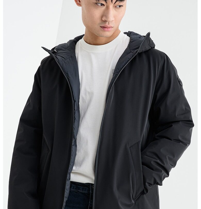 Олекотено зимно яке с пухен пълнеж - Черен Colmar