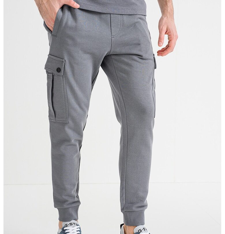 Памучен карго панталон - Пепеляво сиво BOSS