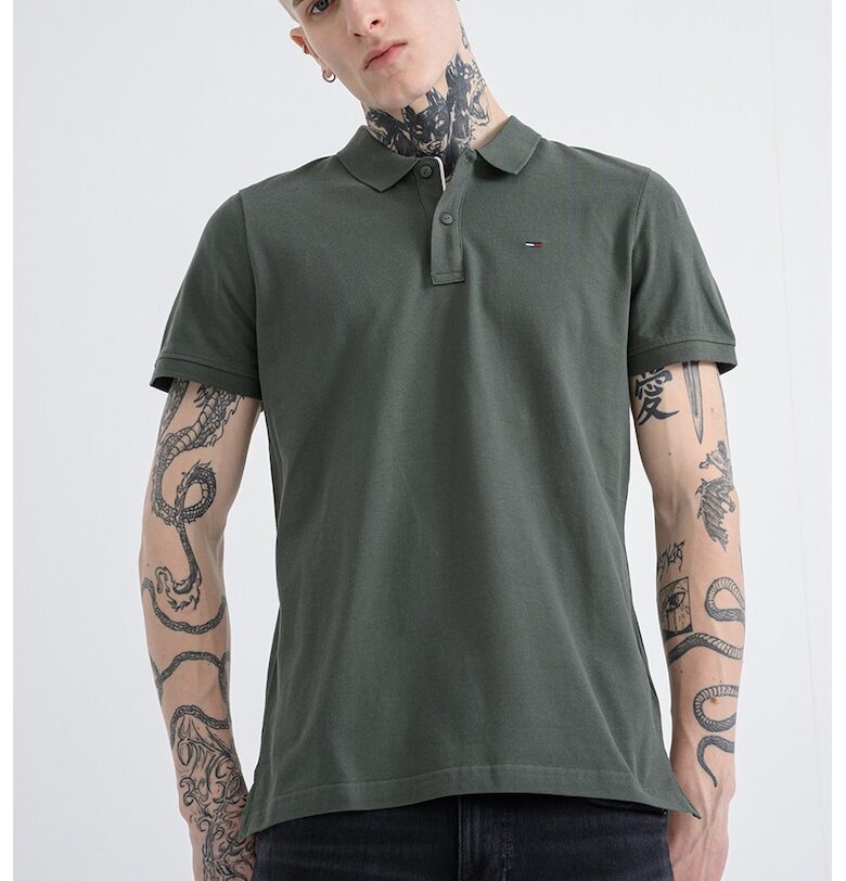 Памучна тениска с яка и лого - Персийско зелено Tommy Jeans