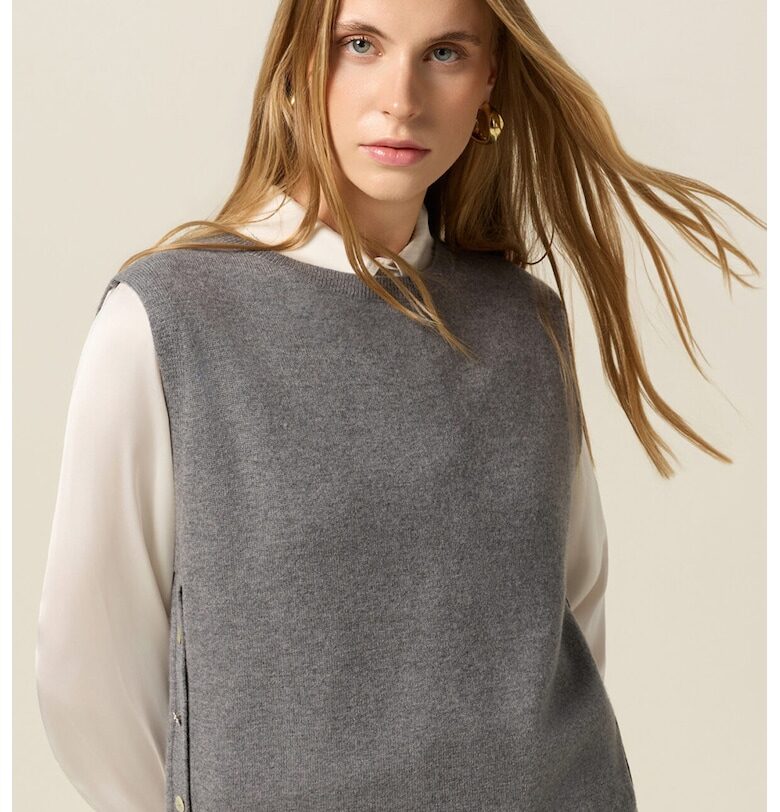 Плетен елек от вълна и кашмир с овално деколте Oltre