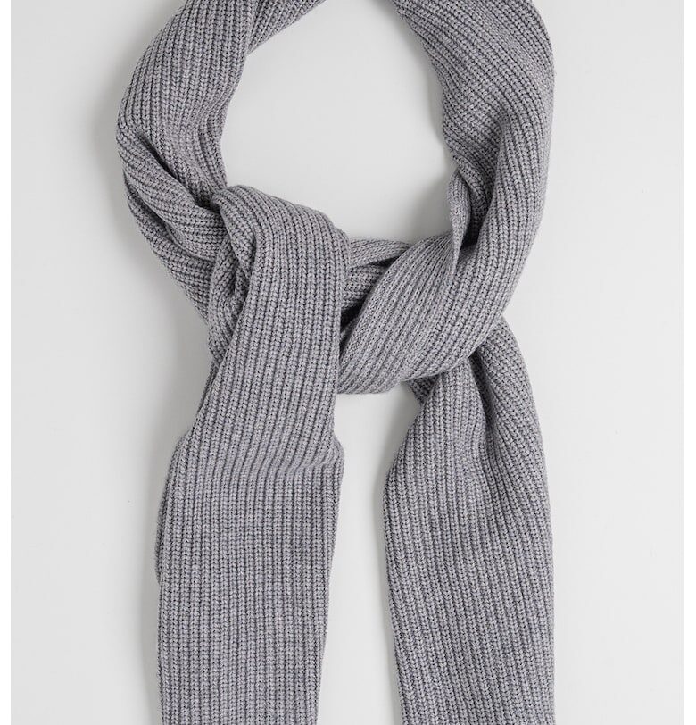 Плетен кръгъл шал с вълна Pinko