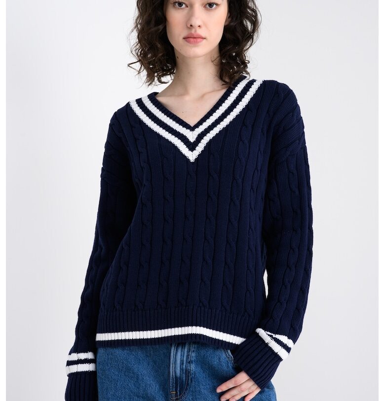 Плетен шпиц пуловер GAP