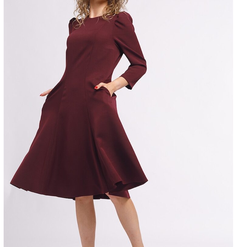 Плисирана миди рокля с джобове встрани CAMISSI