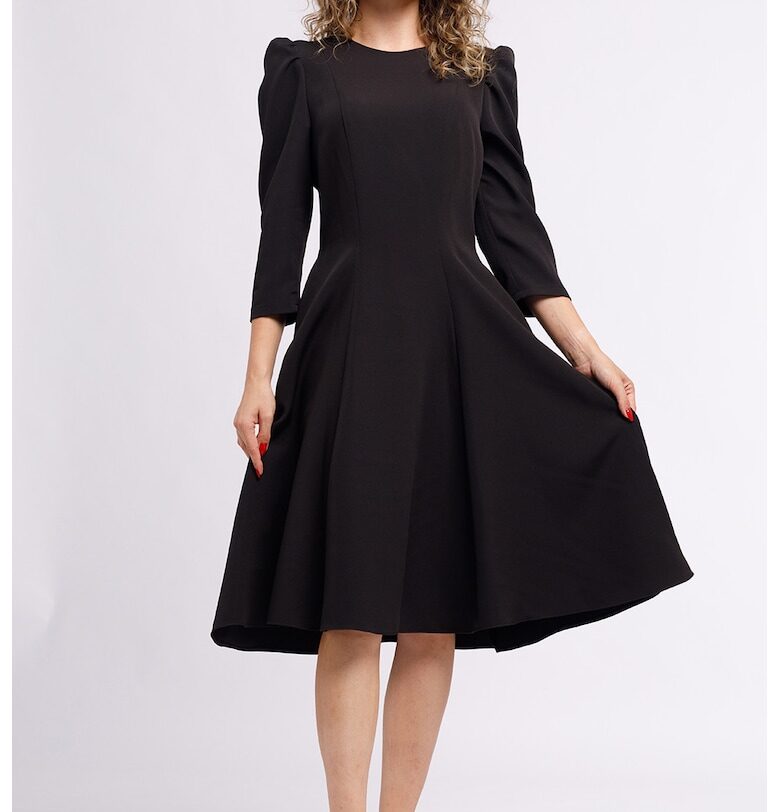 Плисирана миди рокля с джобове встрани CAMISSI