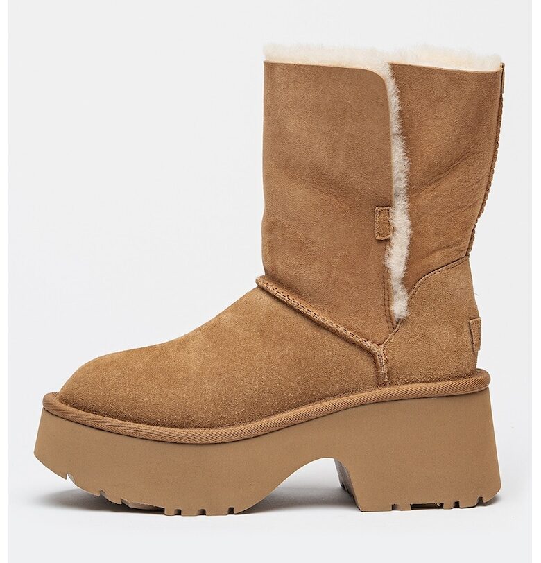 Полускосени велурени ботуши Esmee UGG