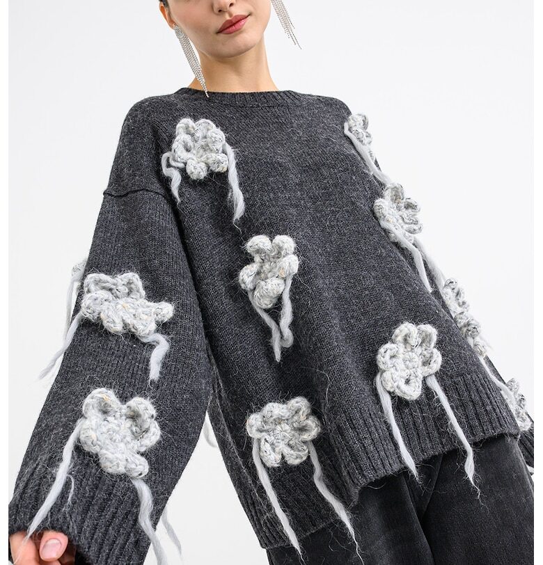 Пуловер с вълна с флорални детайли - Светлосив меланж/Антрацитно сиво GANNI