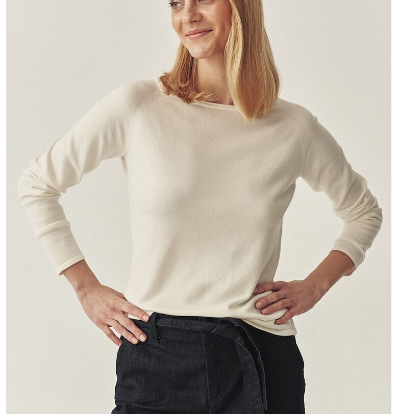 Пуловер с деколте тип лодка и реглан ръкави - Слонова кост Tatuum