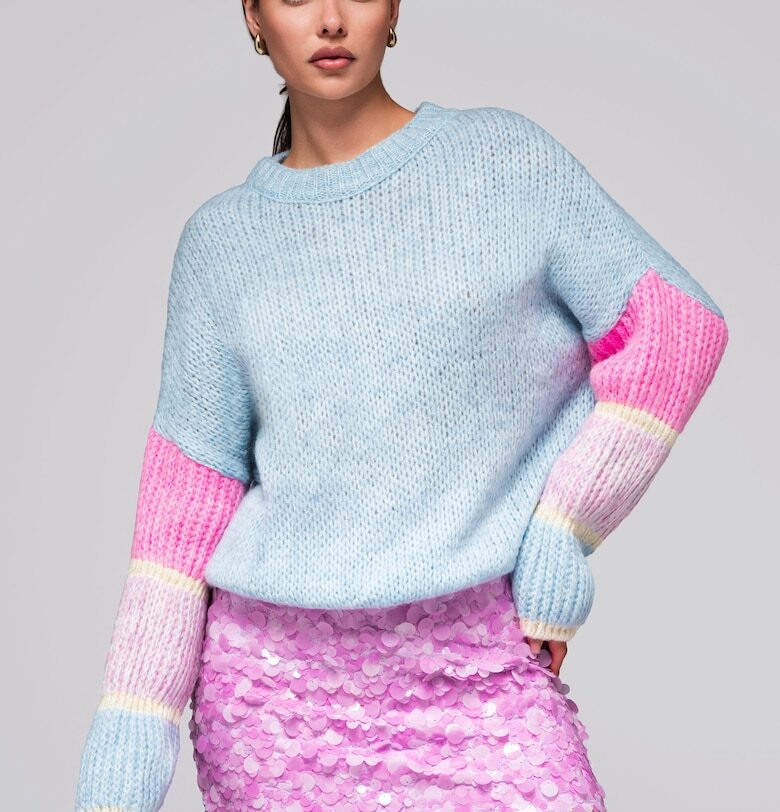 Пуловер с райета на ръкавите  LW-SWSW-0107 - Светлосин Larica