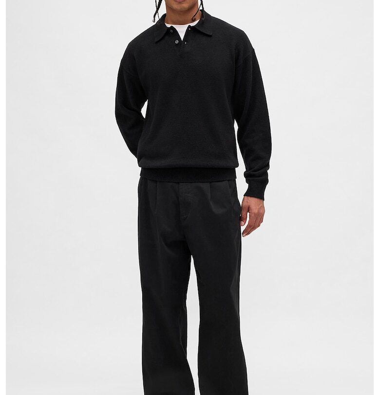 Пуловер с яка - Черен GAP