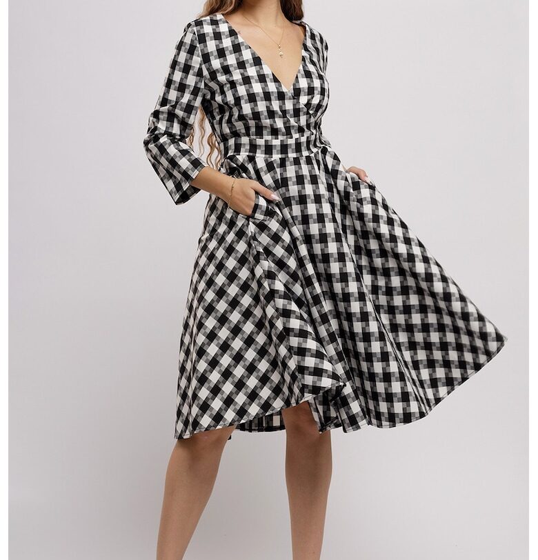 Разкроена миди рокля с джобове CAMISSI