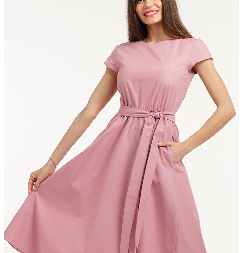 Разкроена рокля с къси ръкави CAMISSI