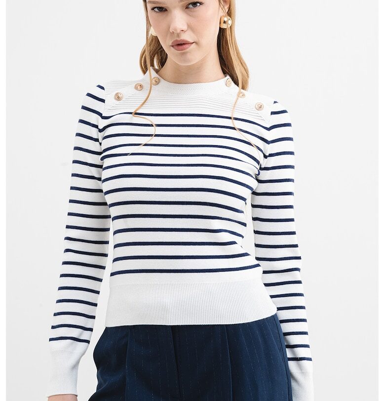 Раиран пуловер с декоративни копчета - Бял/Тъмносин GUESS