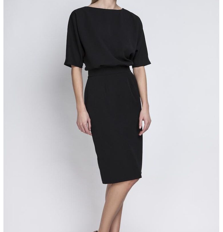 Рокля с едноцветен десен и деколте тип лодка Lanti