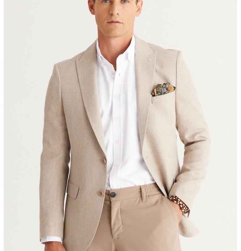 Сако с раздвоен ревер и джобове с капачета - Светло бежово ACCo