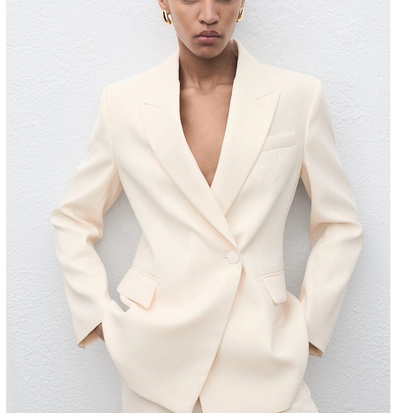 Сако със стандартна кройка Mango