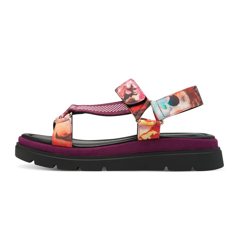 Сандали с равна платформа с каишки Tamaris