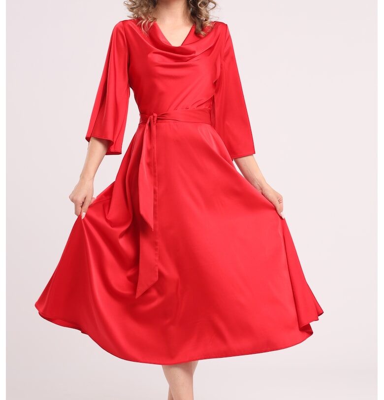 Сатинирана рокля с драпирано деколте CAMISSI