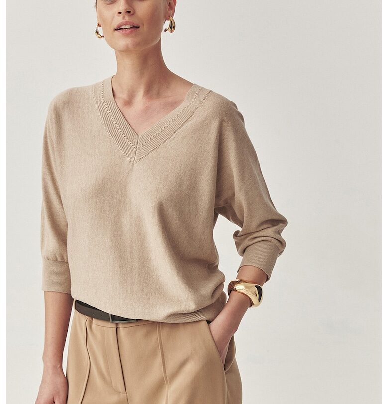 Свободен шпиц пуловер със среднодълги ръкави - Бежов Tatuum