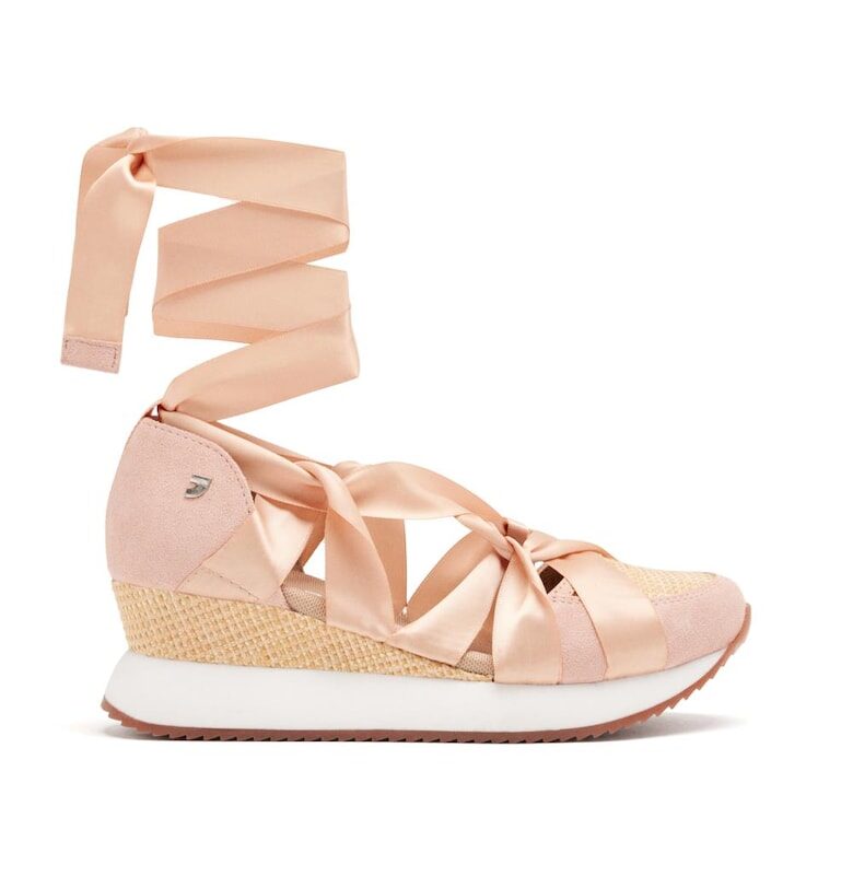 Скосени обувки със сатинирани връзки Gioseppo