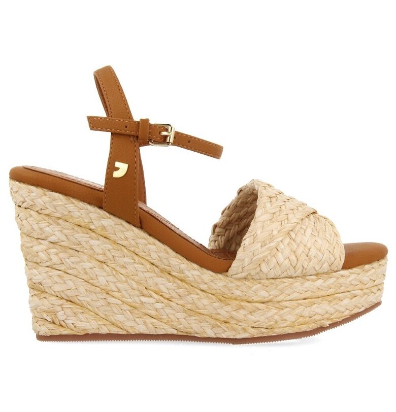 Скосени сандали със сплетен дизайн Gioseppo