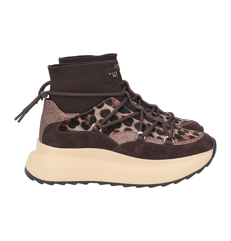 Скосени спортни обувки Tosca Blu