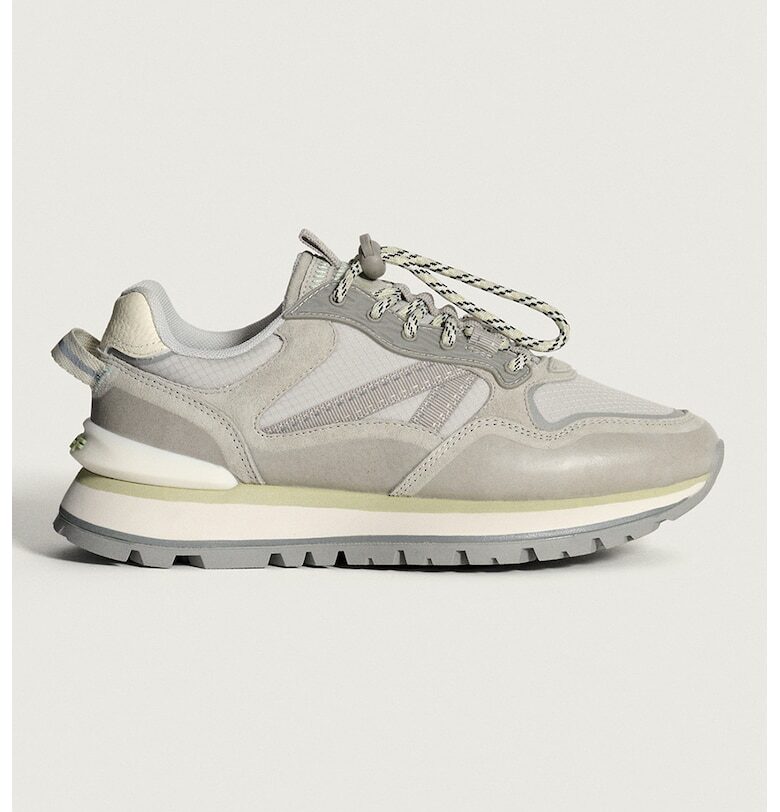 Скосени спортни обувки със синтетика Hoff