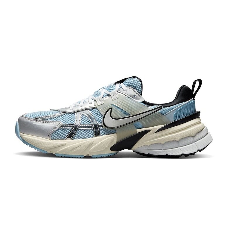 Спортни обувки V2K Run с нисък профил и мрежа Nike