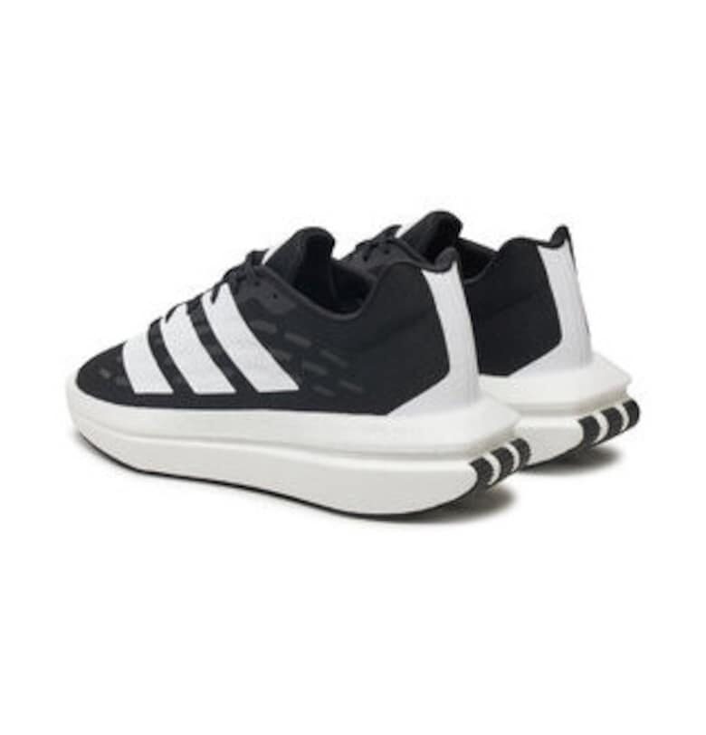 Спортни обувки със синтетични гарнитури adidas