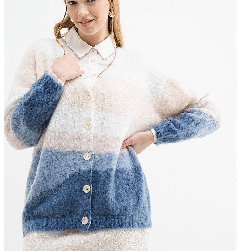 Уголемена жилетка в цветен блок - Син/Крем GUESS