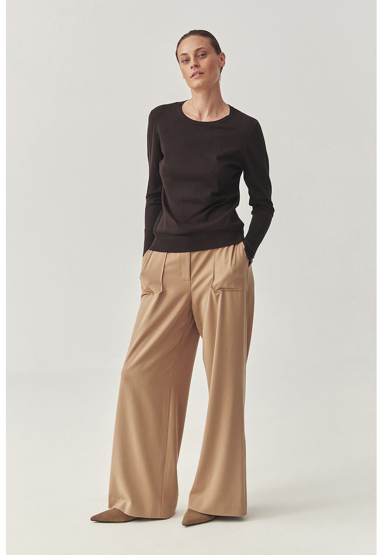 Фино плетен пуловер с овално деколте - Тъмнокафяв Tatuum