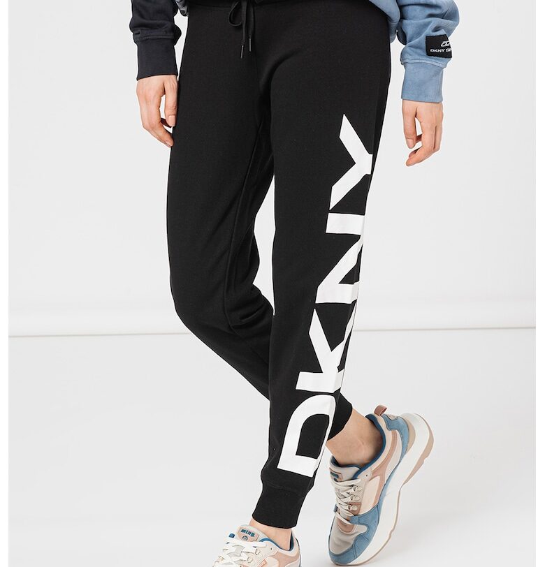 Фитнес панталон с уголемено лого - Черен DKNY