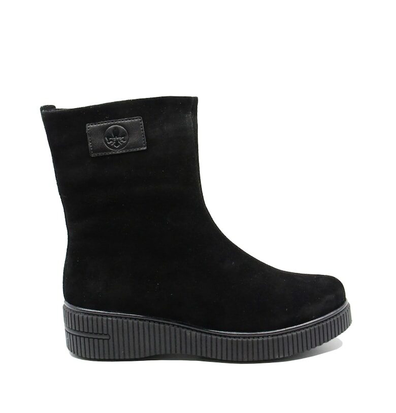 Черни велурени ботуши  с подплатена вътрешност Rieker