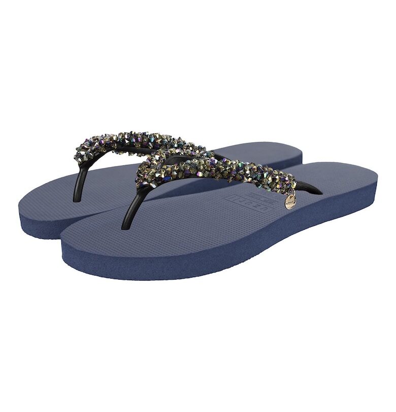 Чехли Classic Aby с декоративни камъни UZURII