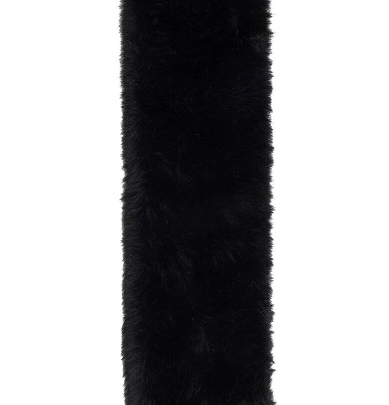 Шал от еко пух GUESS