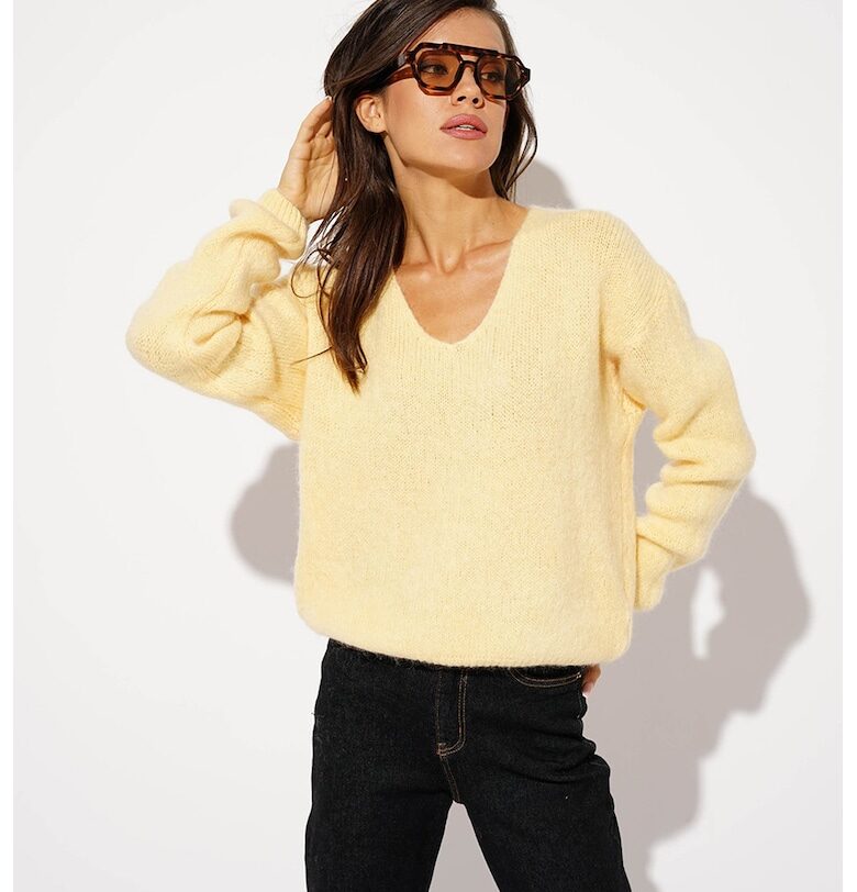 Шпиц пуловер с мохер и паднали ръкави - Бледожълт Hermosa