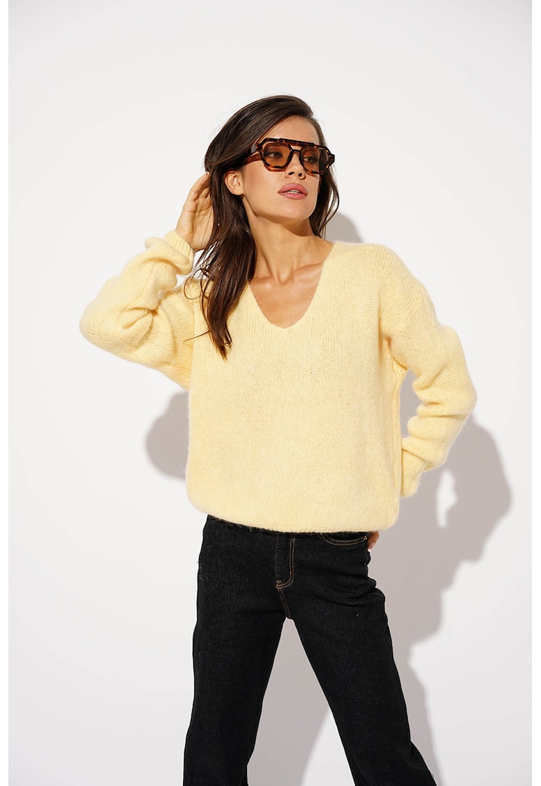 Шпиц пуловер с мохер и паднали ръкави - Бледожълт Hermosa