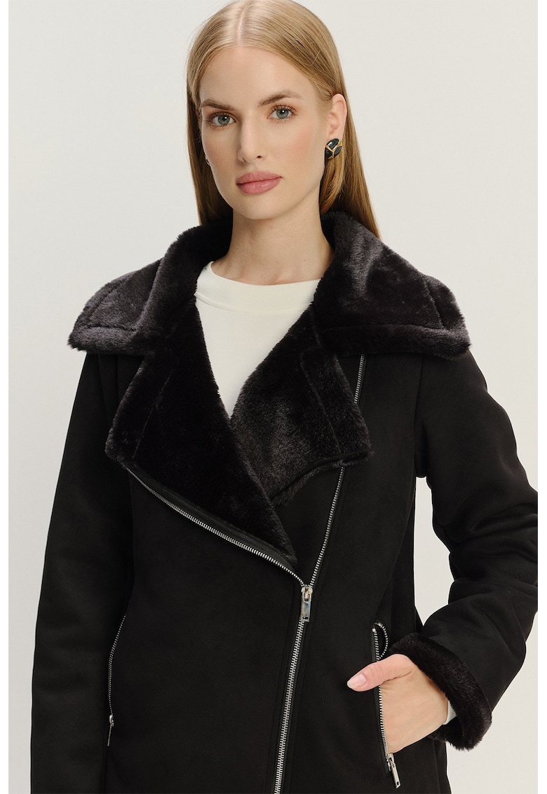 Яке от еко велур с ревери от еко пух - Черен GreenPoint