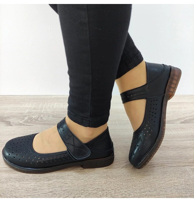 2285 Дамски перфорирани обувки черни - черни - Черен FORMAZIONE