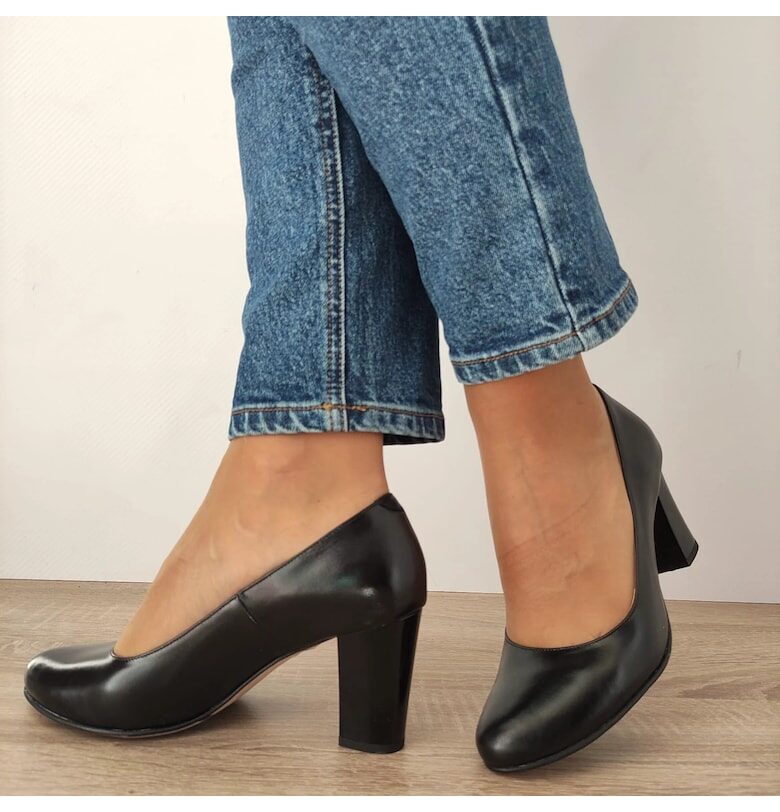 23336 Елегантни дамски обувки - черни - Черен Antonio