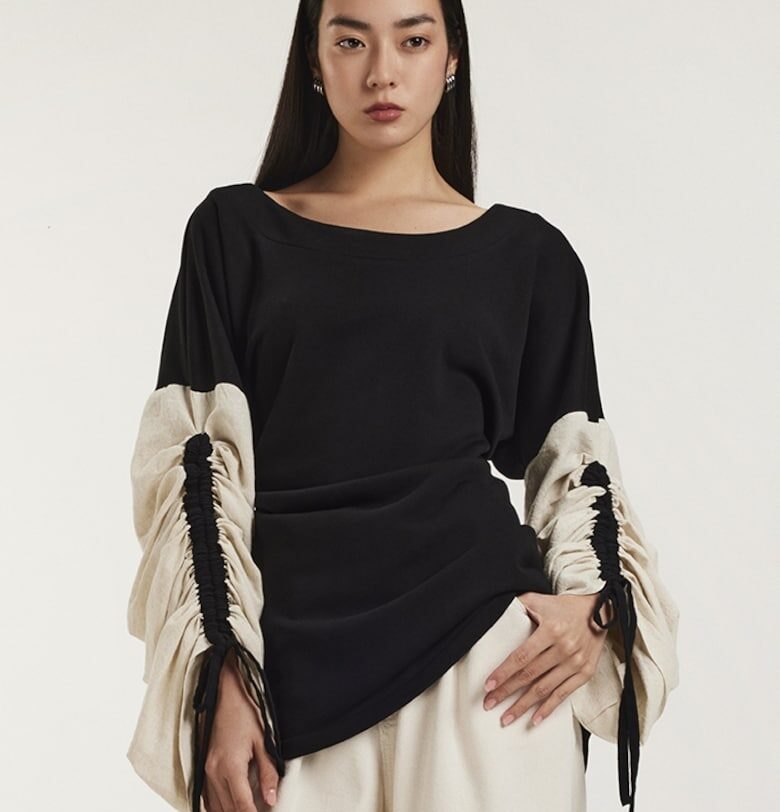 Bluza din bumbac cu maneci ajustabile cu snur si decolteu rotund Salem - Черен Alina Cernatescu