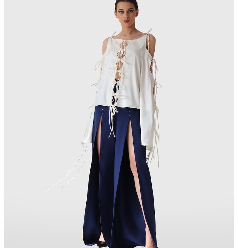 Блуза с отвори на раменете - Бял UVIA