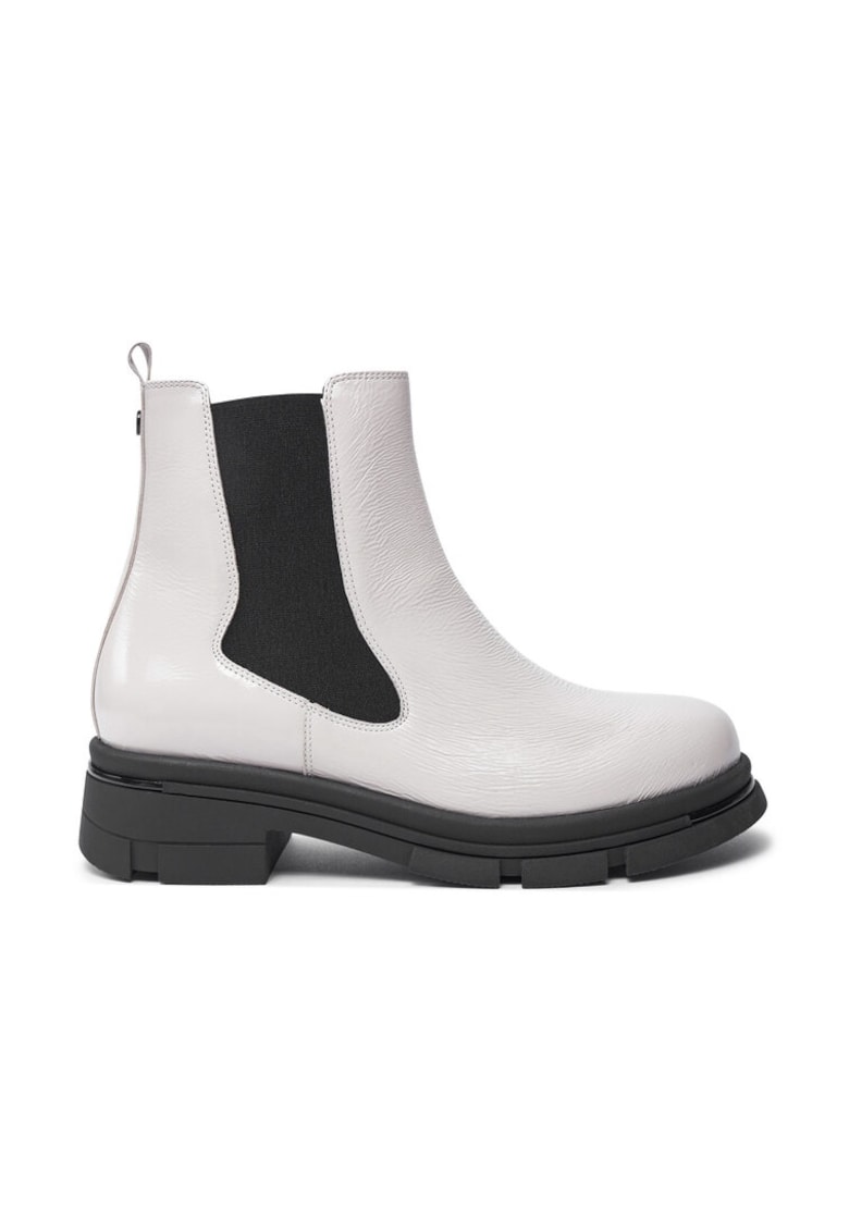 Боти 9-25428-43 Бяло - Лачени Caprice