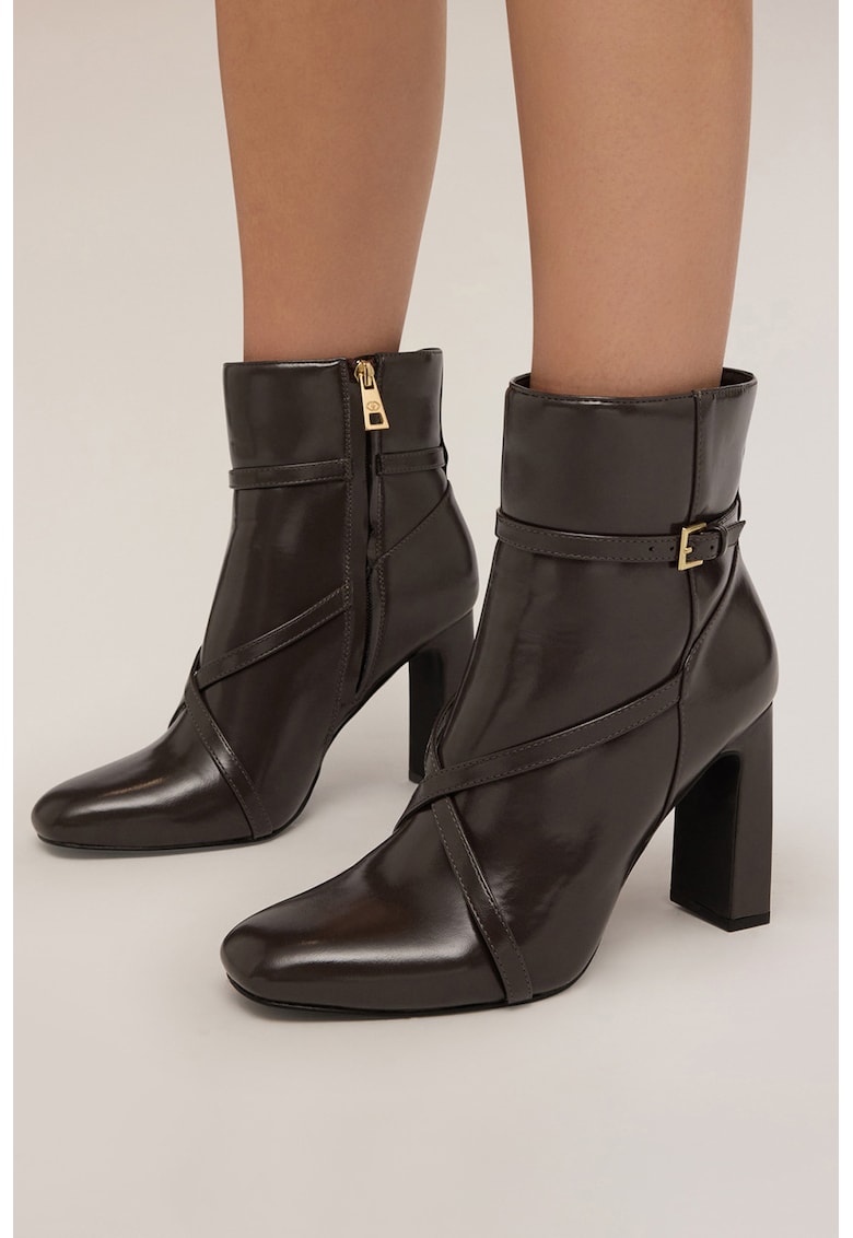 Боти от еко кожа - Тъмнокафяв Motivi