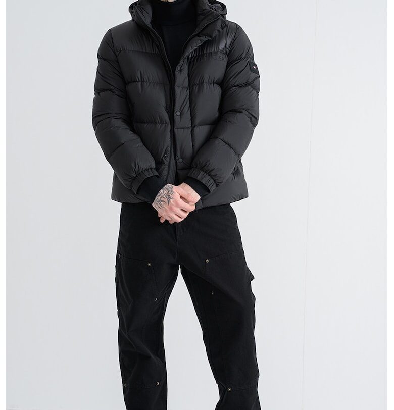 Ватирано зимно яке с джобове с цип - Черен Tommy Hilfiger