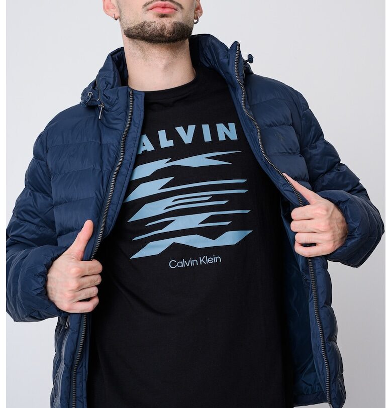 Ватирано яке с качулка - Тъмносин CALVIN KLEIN JEANS