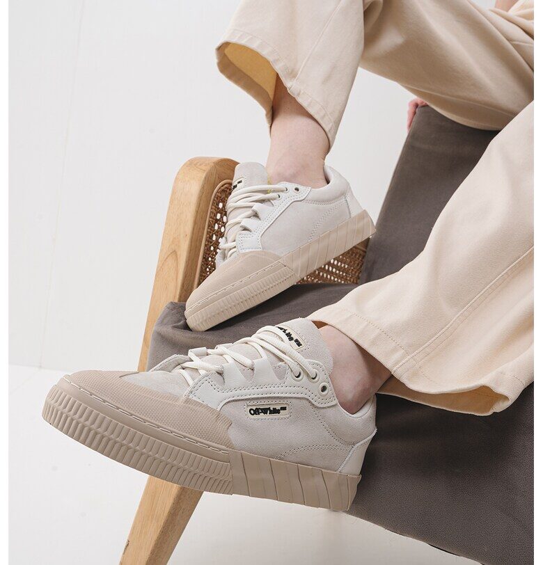 Велурени спортни обувки с лого - Светло сив/Бежов/Мръснобял OFF-WHITE