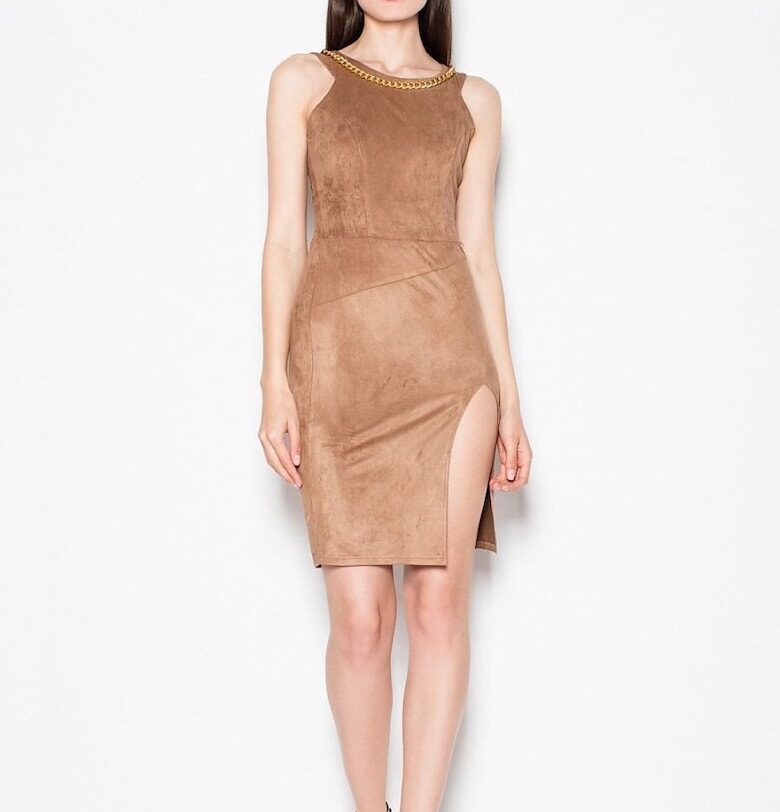 Вечерна рокля  кафяво - велур - дълбоко деколте - с колие бижу Venaton