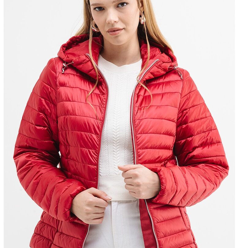 Водоустойчиво олекотено яке с качулка - Тъмночервен Tom Tailor